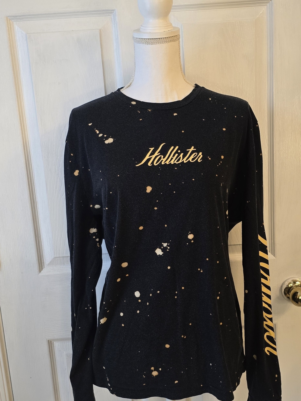 Hollister Black Long-Sleeve Paint Bleach Splatter Logo Tee Thrashed XL Womens